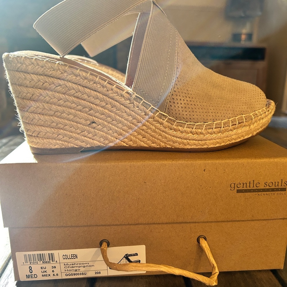 Gentle Souls Women's Beige Wedge Espadrilles (new in box)